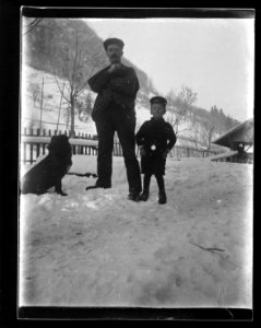 ArCJ - 1 homme, 1 enfant - 137 J 1356 a