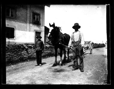 ArCJ - 1 homme, 1 enfant - 137 J 3087 a