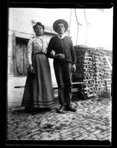 ArCJ - 1 homme, 1 femme - 137 J 1498 a