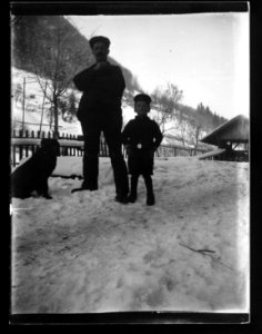 ArCJ - 1 homme, 1 enfant - 137 J 1355 a
