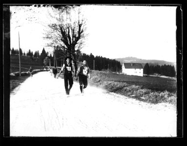ArCJ - 2 hommes - 137 J 2297 a