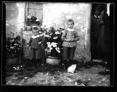 ArCJ - 2 enfants - 137 J 2029 a