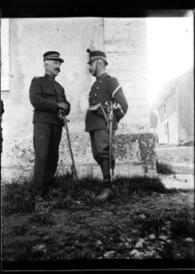 ArCJ - 2 hommes - 137 J 2498 a