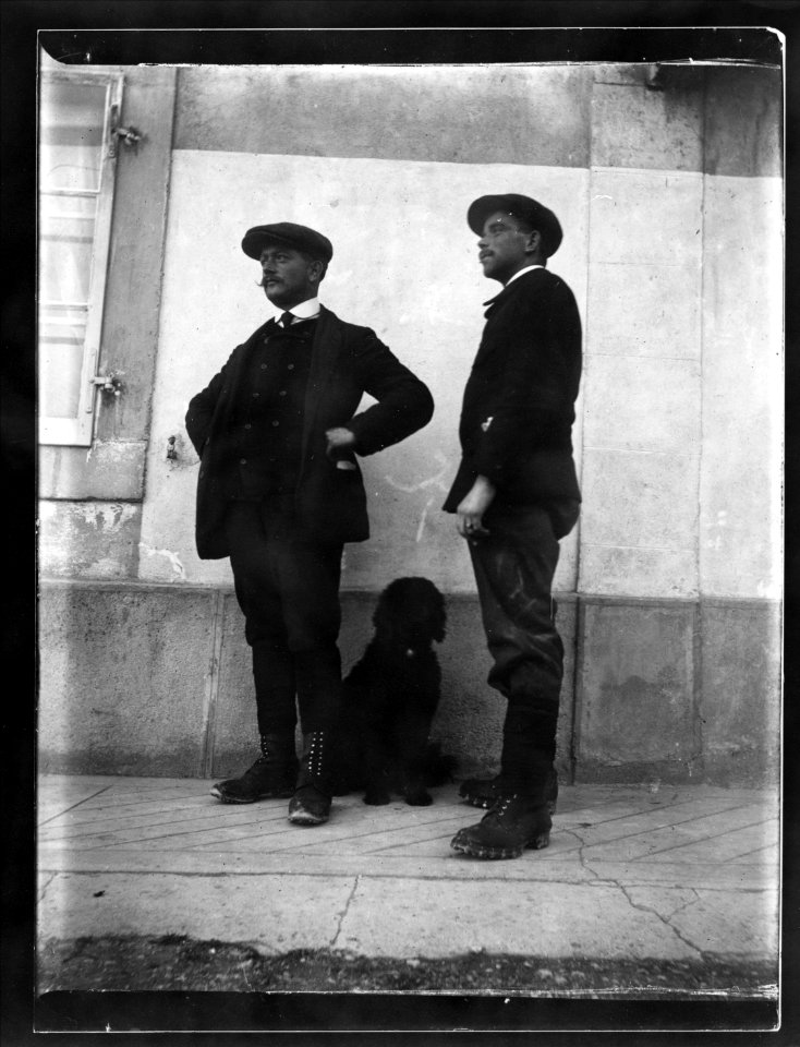 ArCJ - 2 hommes - 137 J 2317 a