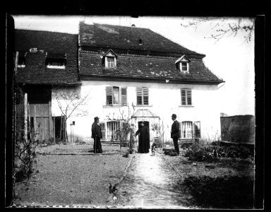 ArCJ - Coeuve, Cure, trois hommes - 137 J 816 a