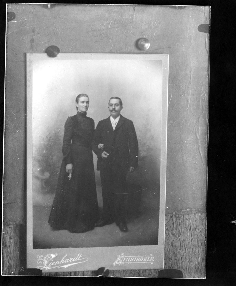 ArCJ - Couple - 137 J 1934 a