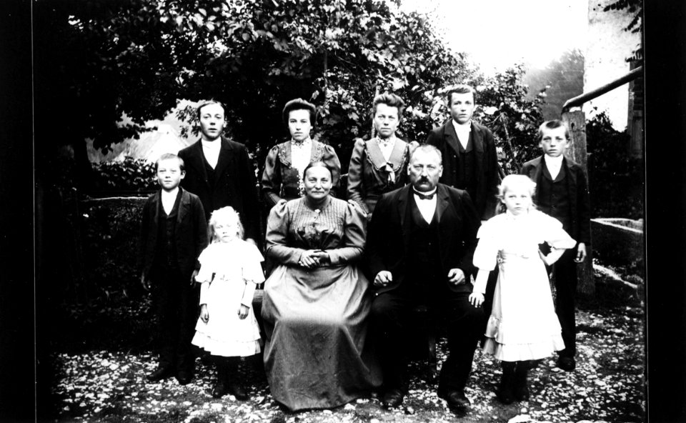 ArCJ - Damphreux, Famille - 137 J 426 b