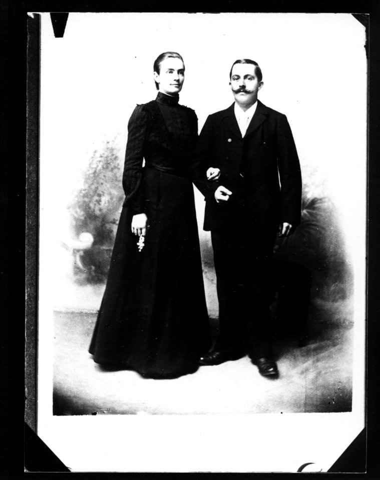 ArCJ - Couple - 137 J 2097 a