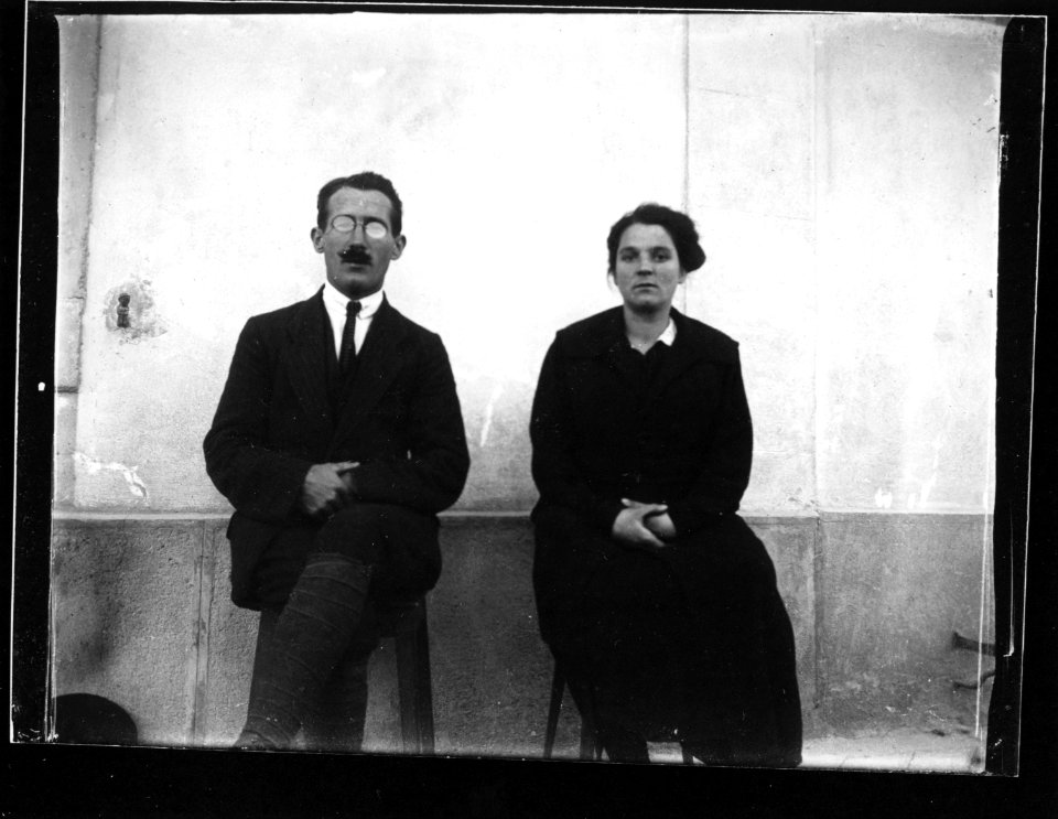 ArCJ - Couple - 137 J 1513 a