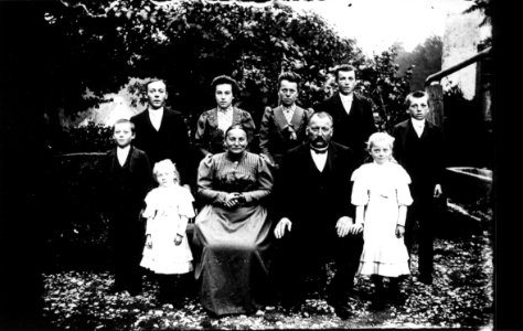 ArCJ - Damphreux, Famille - 137 J 138 b
