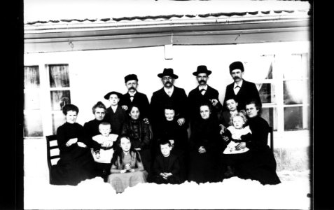 ArCJ - Famille - 137 J 1246 b
