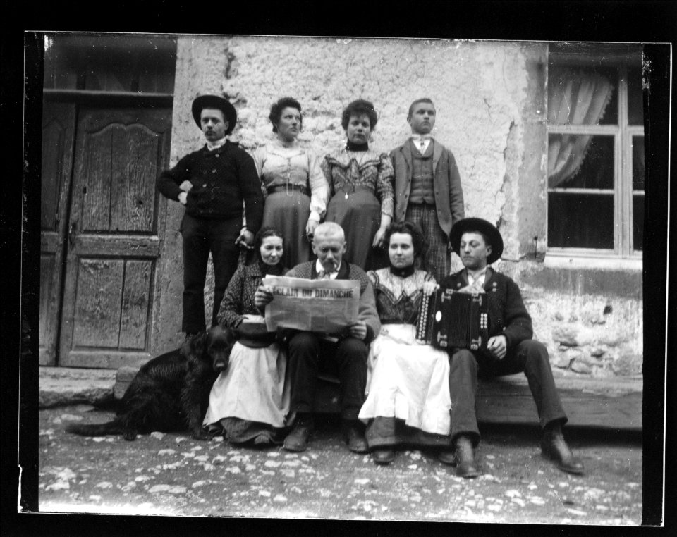 ArCJ - Famille - 137 J 1354 a