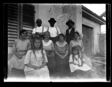 ArCJ - Famille - 137 J 1443 a
