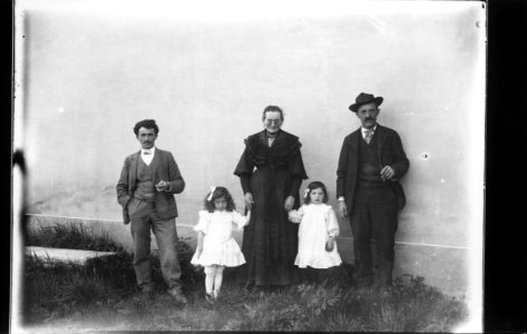 ArCJ - Famille - 137 J 147 b