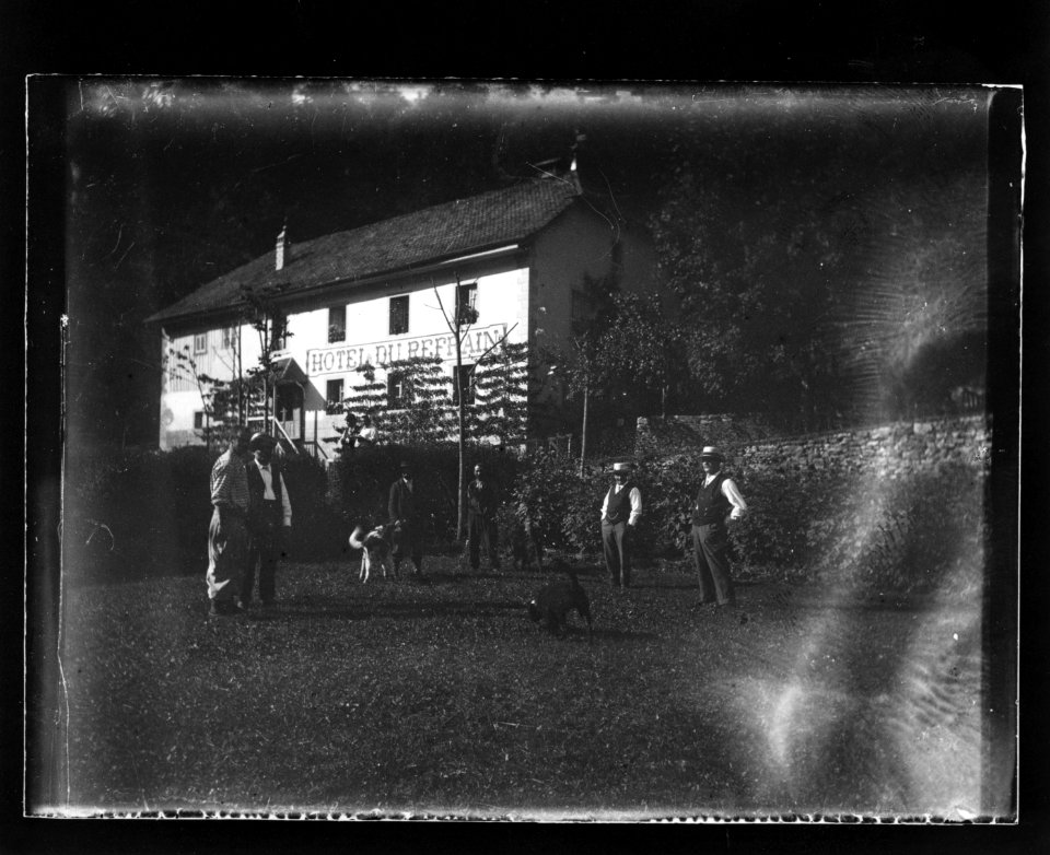 ArCJ - F-Fournet Blancheroche, Le Refrain, Hôtel du Refrain - 137 J 1543 a