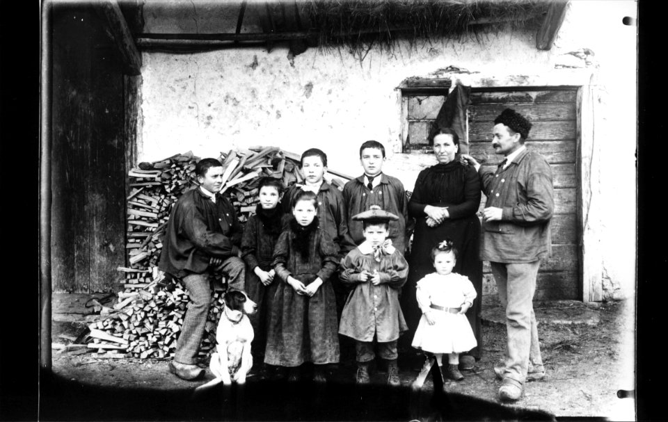 ArCJ - Famille - 137 J 1309 b