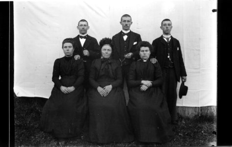 ArCJ - Famille - 137 J 279 b