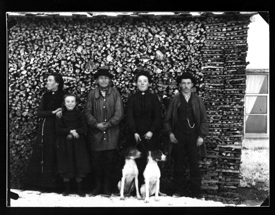 ArCJ - Famille - 137 J 1653 a