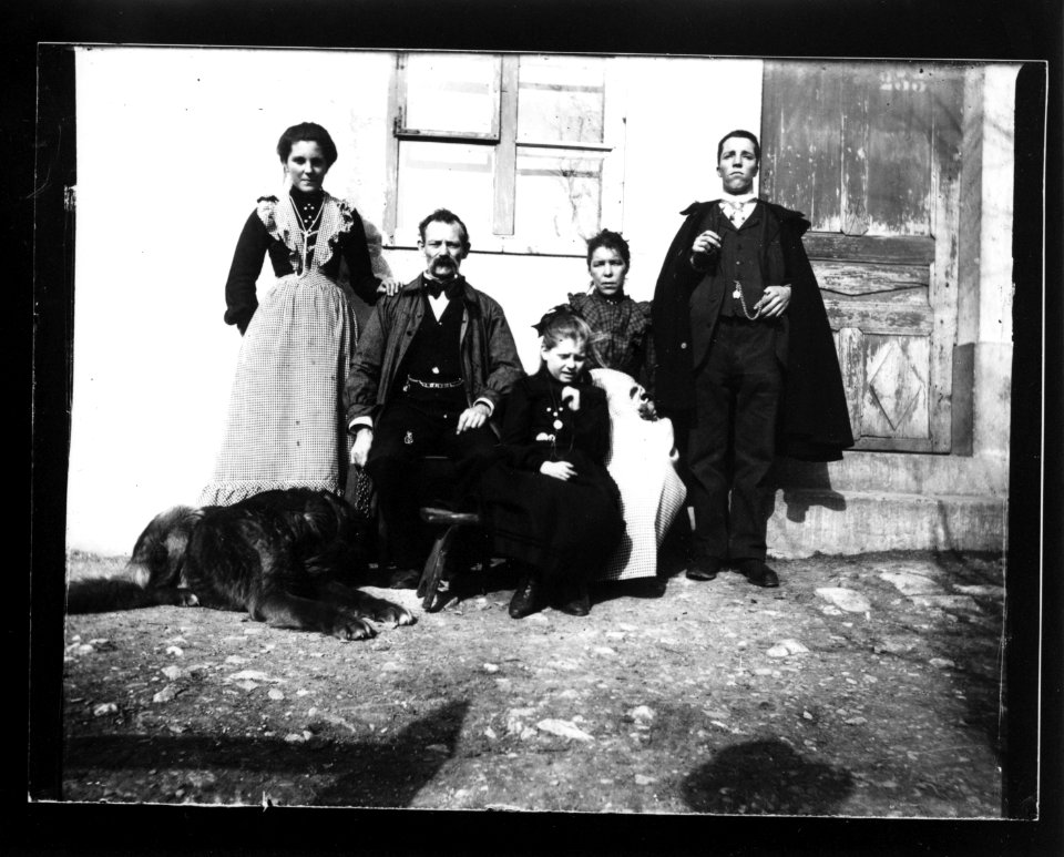 ArCJ - Famille - 137 J 1333 a