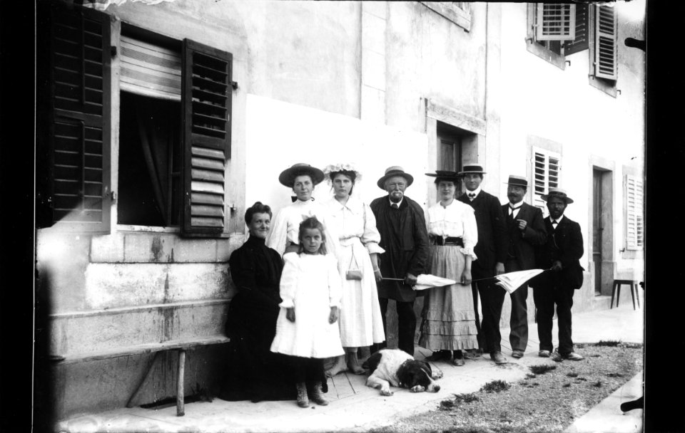 ArCJ - Famille - 137 J 170 b