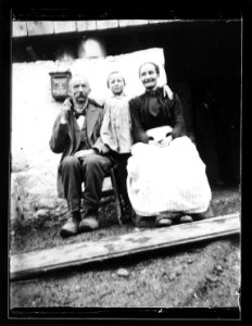 ArCJ - Famille - 137 J 1670 a