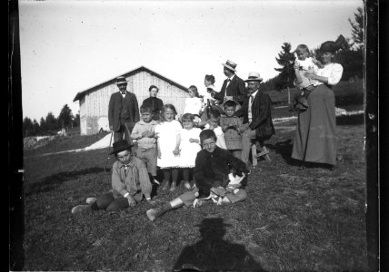 ArCJ - Famille - 137 J 2602 a