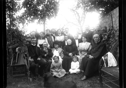 ArCJ - Famille - 137 J 2800 a