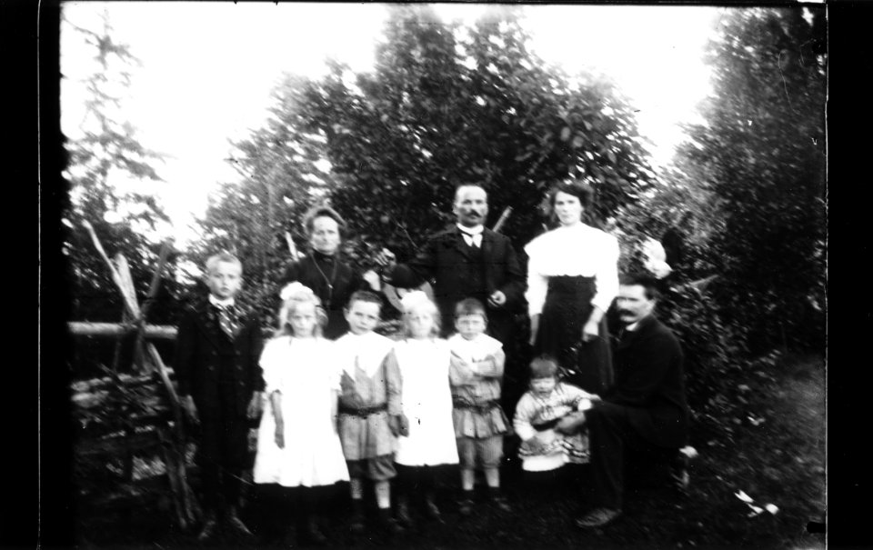 ArCJ - Famille - 137 J 476 b