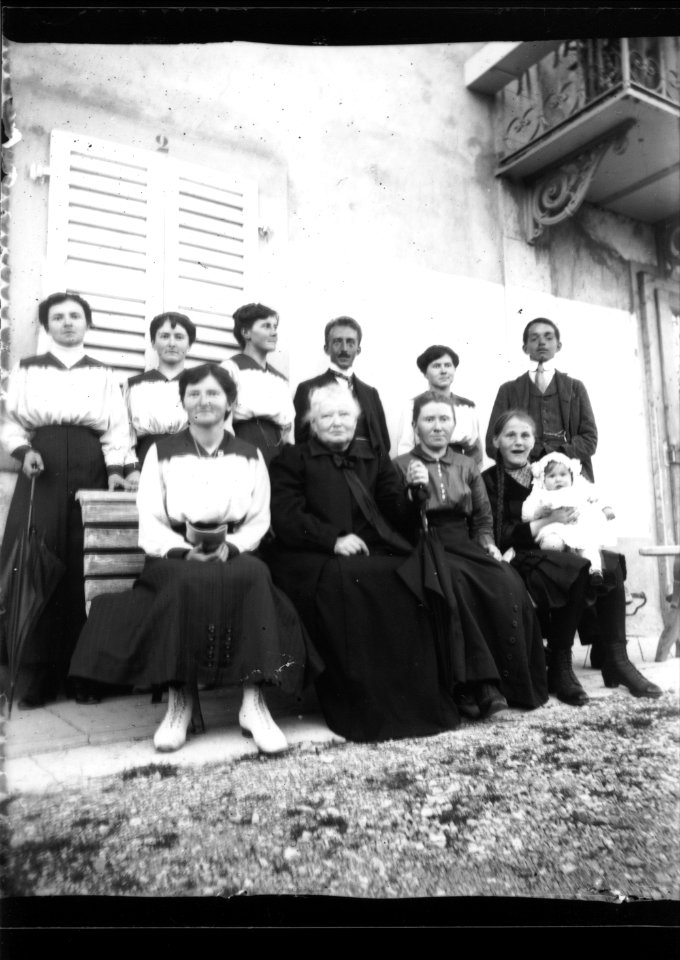 ArCJ - Famille - 137 J 2790 a