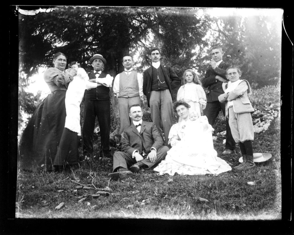ArCJ - Famille - 137 J 630 a