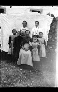 ArCJ - Famille - 137 J 372 b