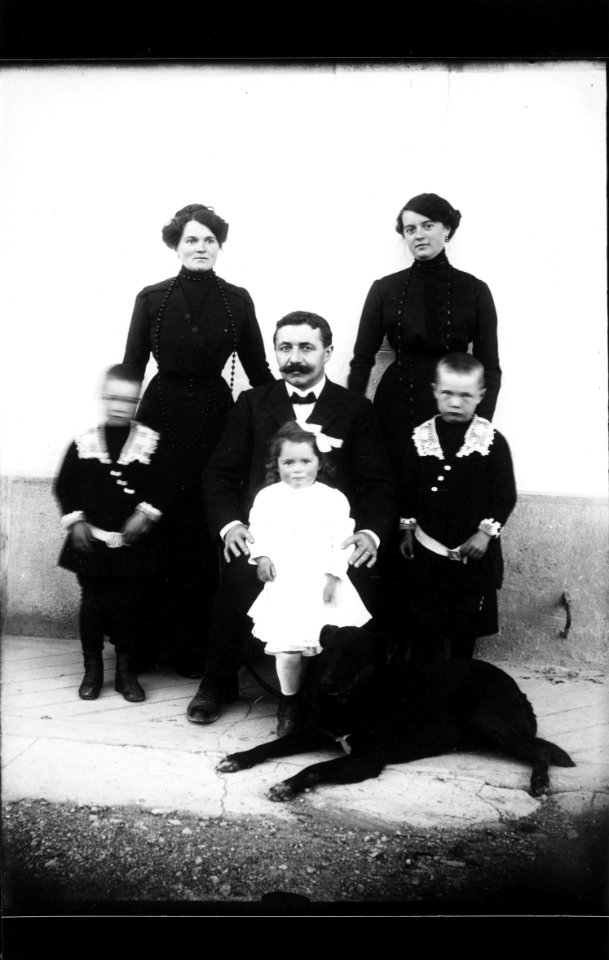 ArCJ - Famille - 137 J 45 b