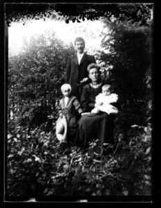 ArCJ - Famille - 137 J 631 a