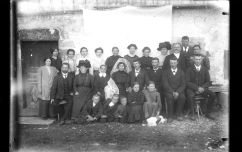 ArCJ - Famille - 137 J 485 b