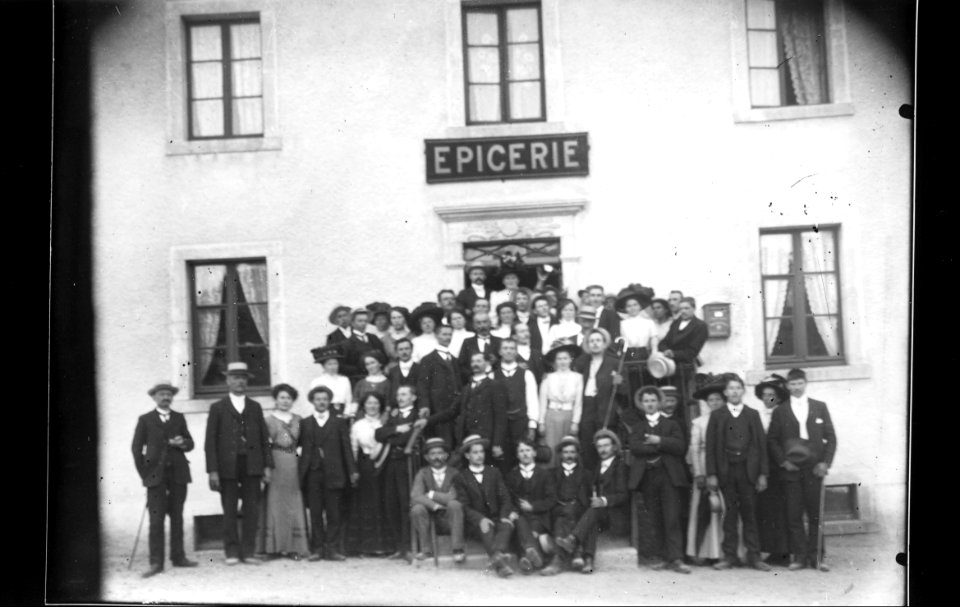 ArCJ - Groupe - 137 J 1763 b
