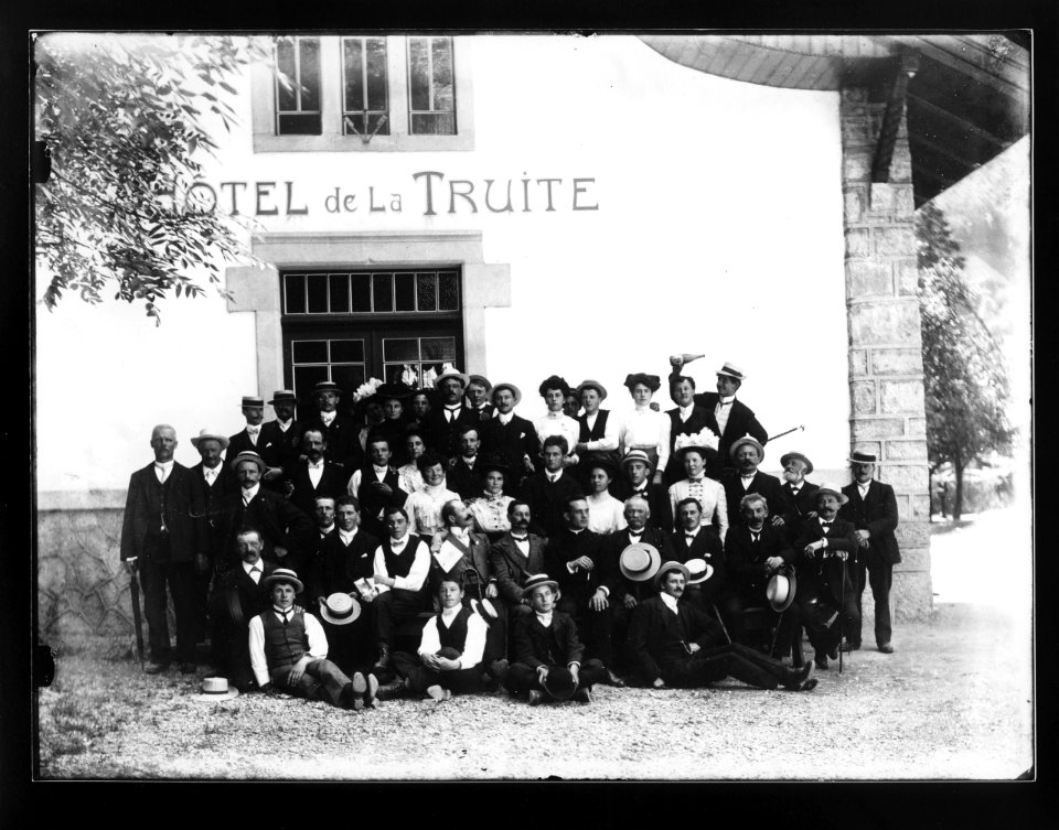 ArCJ - Groupe - 137 J 1840 c
