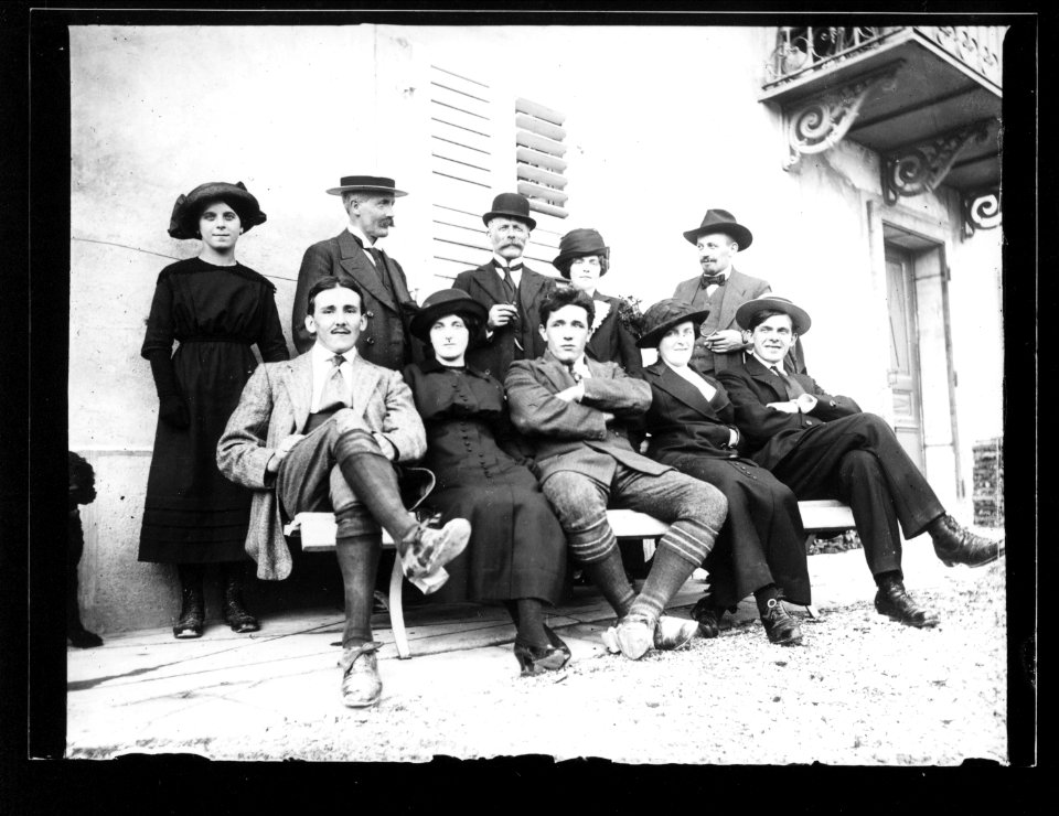 ArCJ - Groupe - 137 J 1894 a