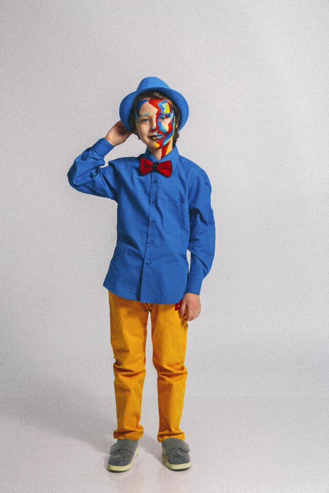 Cover hat blue shirt