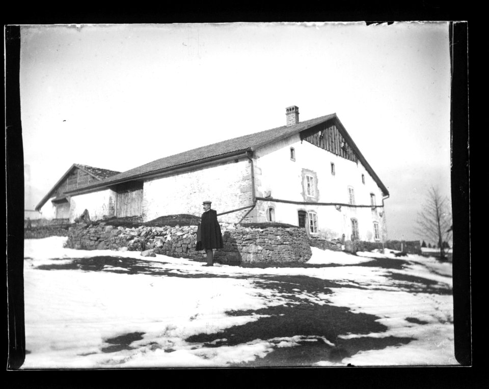 ArCJ - Jobin, Paul, propriétaire. Froidevaux, Joseph fermier - 137 J 1000 a