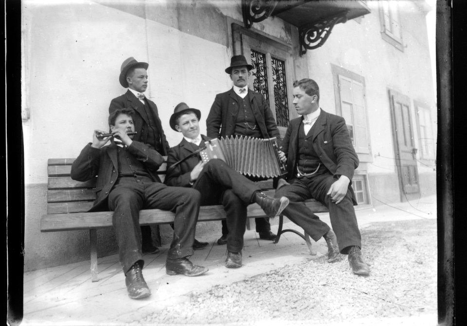 ArCJ - Hommes - 137 J 2898 a