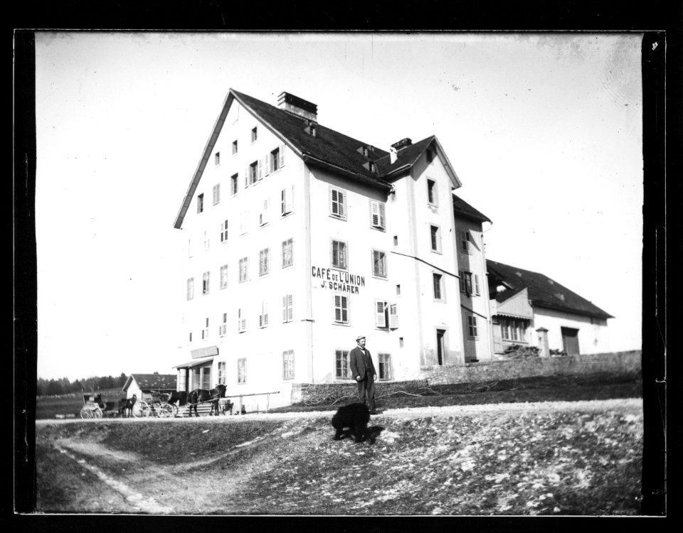 ArCJ - La Ferrière, Café de l'Union, J. Schärer - 137 J 1881 a