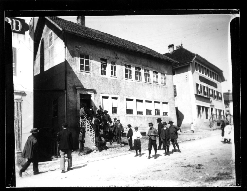 ArCJ - Le Noirmont, Usine avec ouvriers - 137 J 732 a