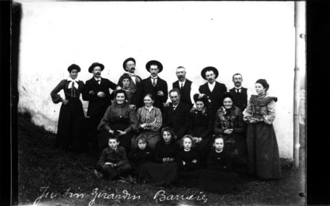 ArCJ - Le Noirmont, Les Barrières, Famille - 137 J 247 b