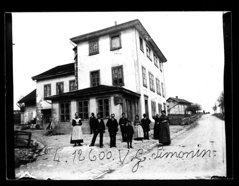 ArCJ - Les Bois, Carrosserie A. Baumat charron - 137 J 2393 a