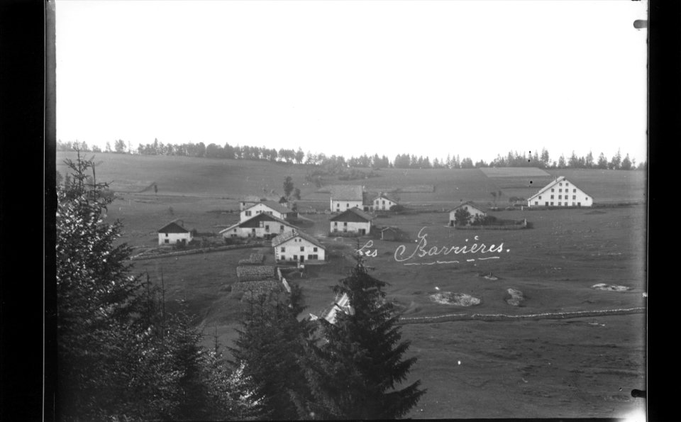ArCJ - Le Noirmont, Les Barrières, Vue générale - 137 J 1737 b