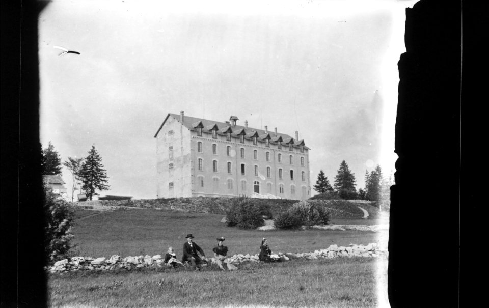 ArCJ - Le Noirmont, Roc Montès, Maison - 137 J 1832 b