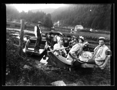 ArCJ - Les Bois, Biaufond, Groupe - 137 J 1387 a