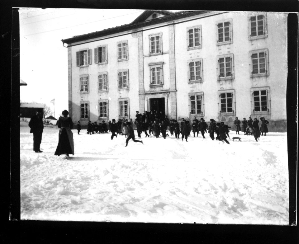 ArCJ - Les Bois, Ecole - 137 J 1341 a