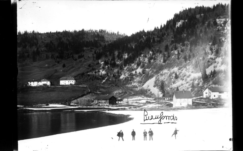 ArCJ - Les Bois, Biaufond, Vue générale - 137 J 1744 b