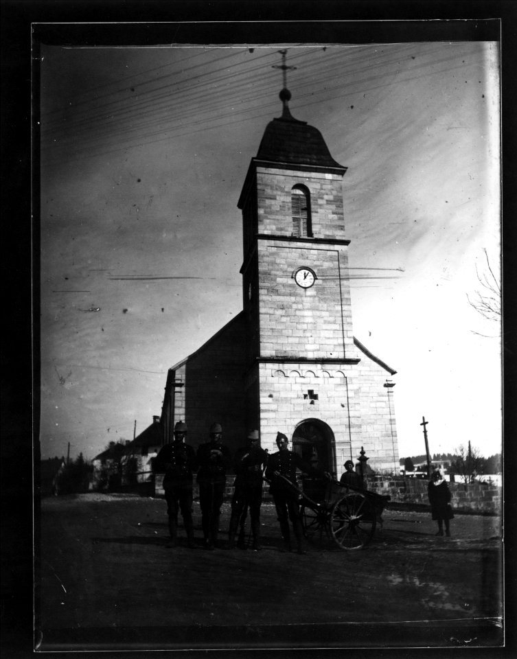 ArCJ - Les Bois, Eglise - 137 J 2250 a